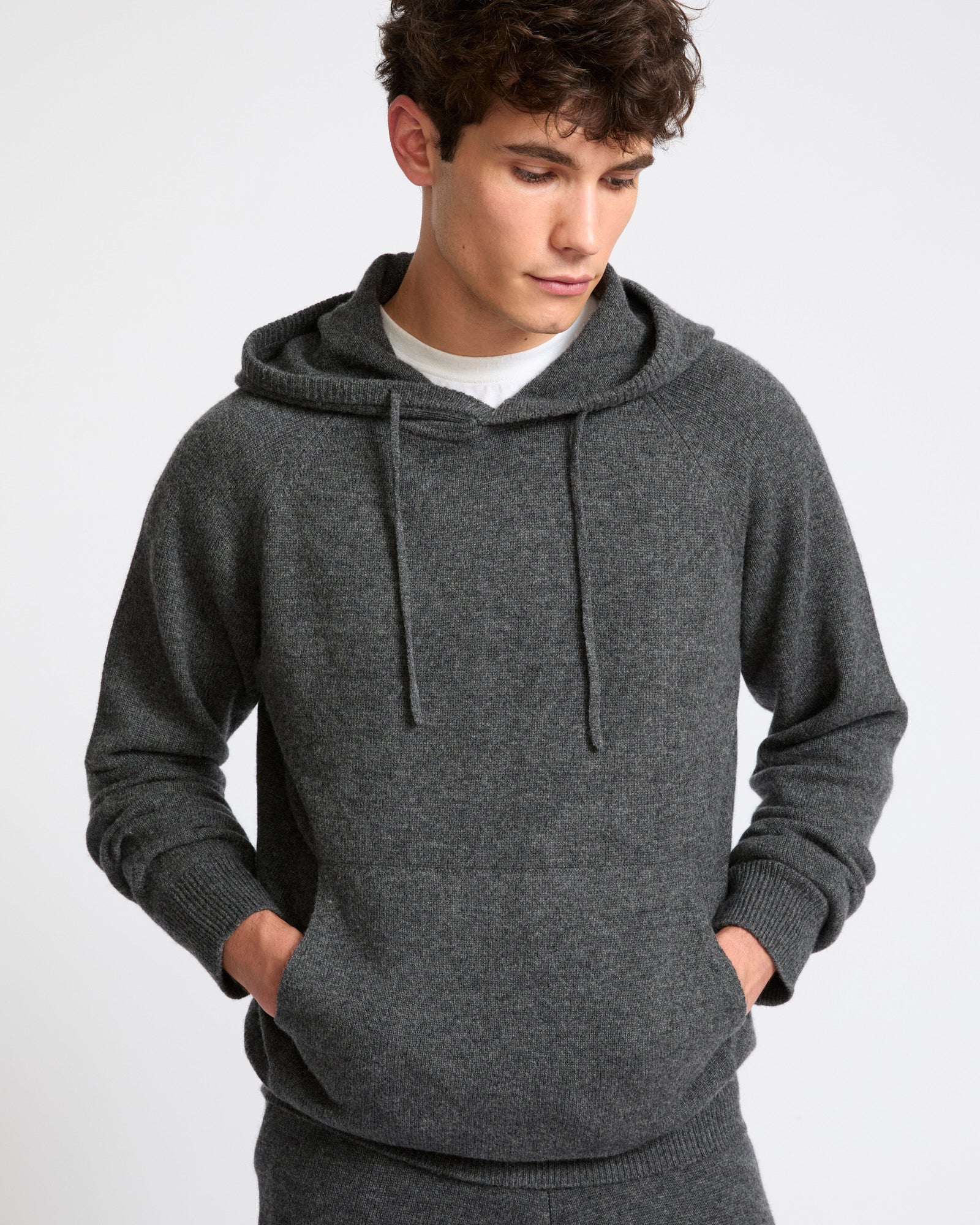 Pull à capuche en lainage cachemire- Yves Salomon - Nouvelle collection Automne Hiver