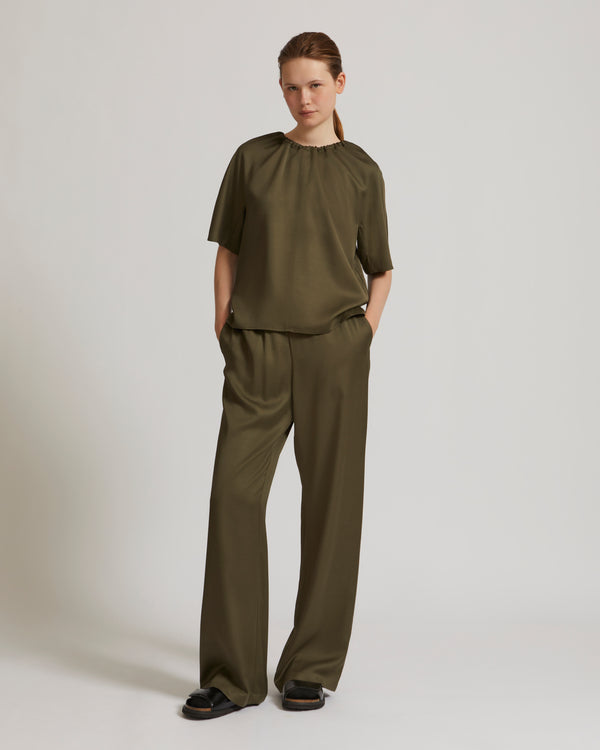 Top en satin de soie mélangé