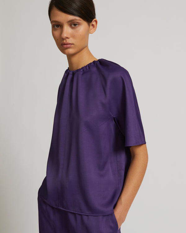 Top en satin de soie mélangé