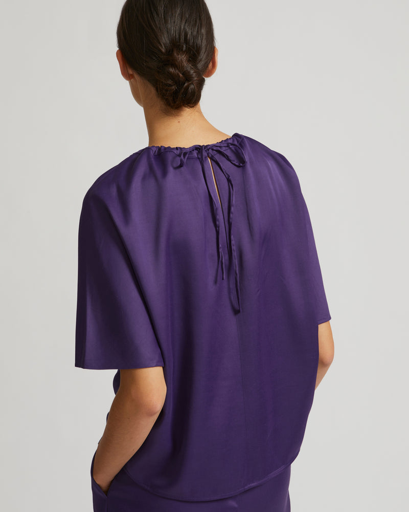 Top en satin de soie mélangé
