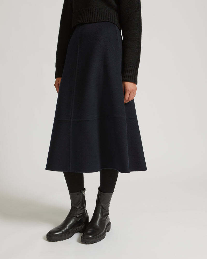 Midi skirt in cashmere wool