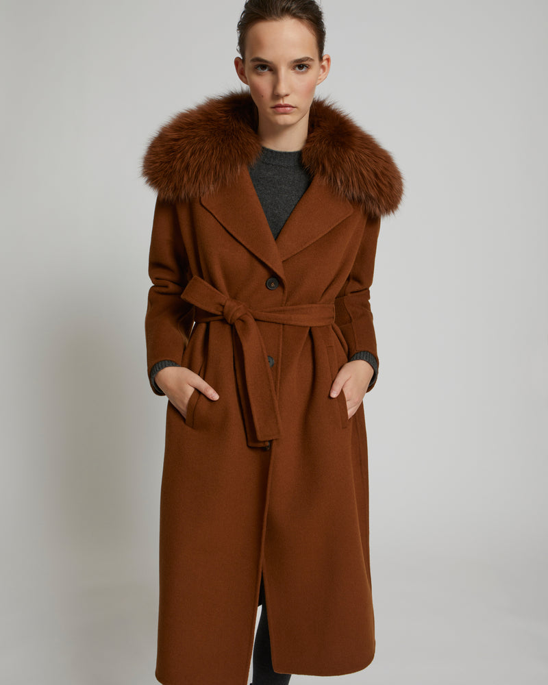 Belted coat in cashmere wool with fox fur collar