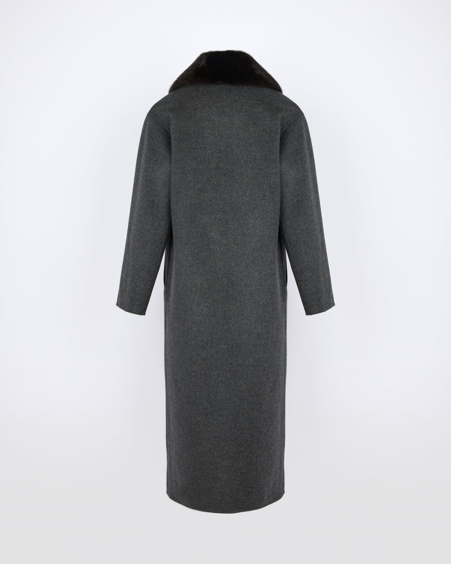 Manteau long en lainage cachemire avec col en fourrure de vison - Yves Salomon - Nouvelle collection Automne Hiver