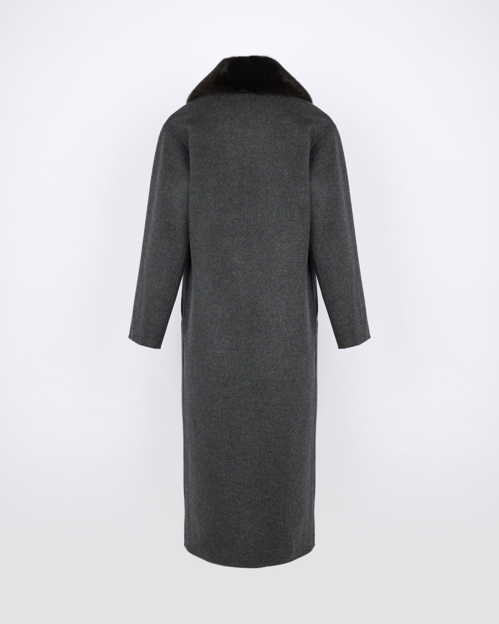 Manteau long en lainage cachemire avec col en fourrure de vison - Yves Salomon - Nouvelle collection Automne Hiver