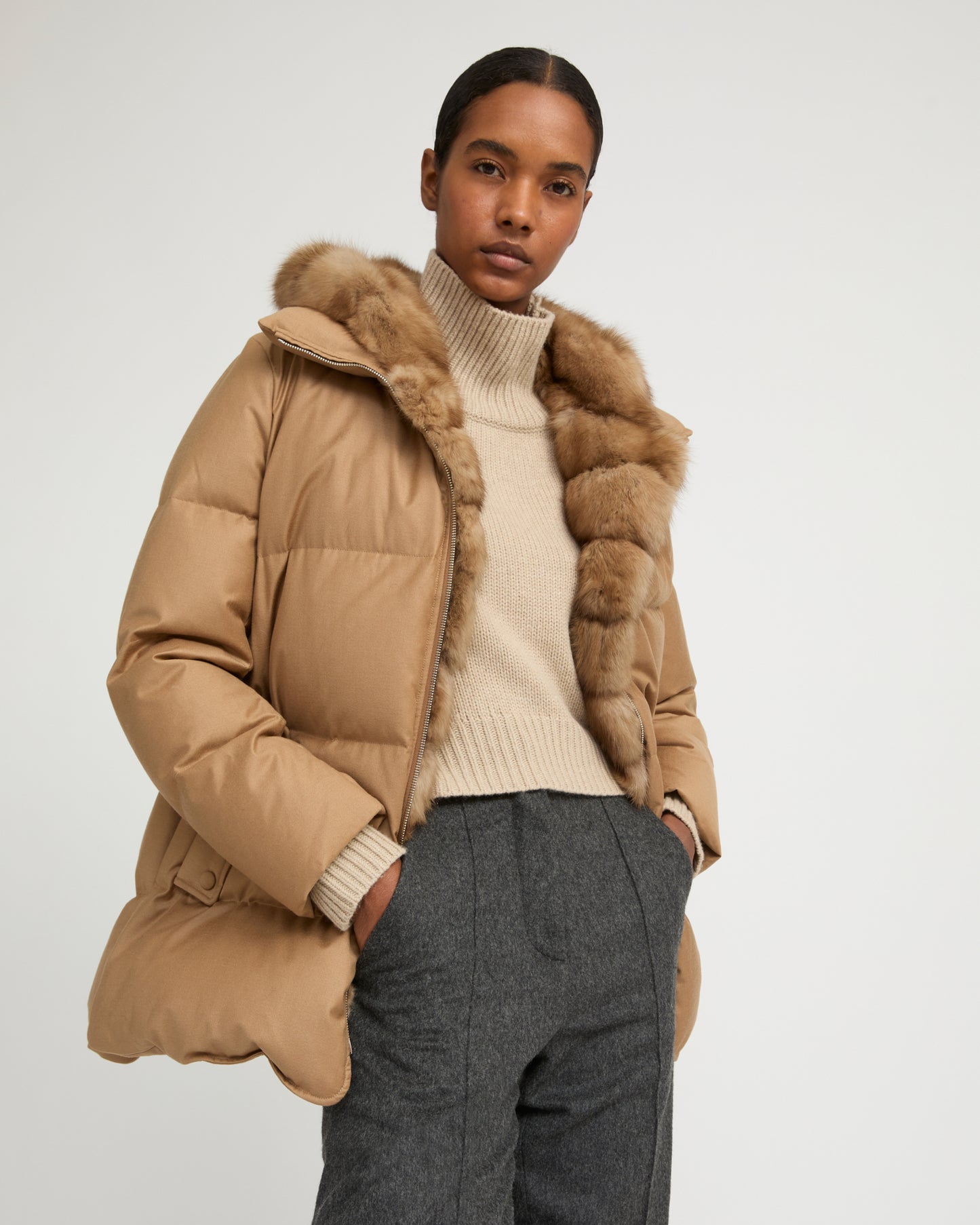 Doudoune en flanelle avec plastron amovible en fourrure de zibeline
