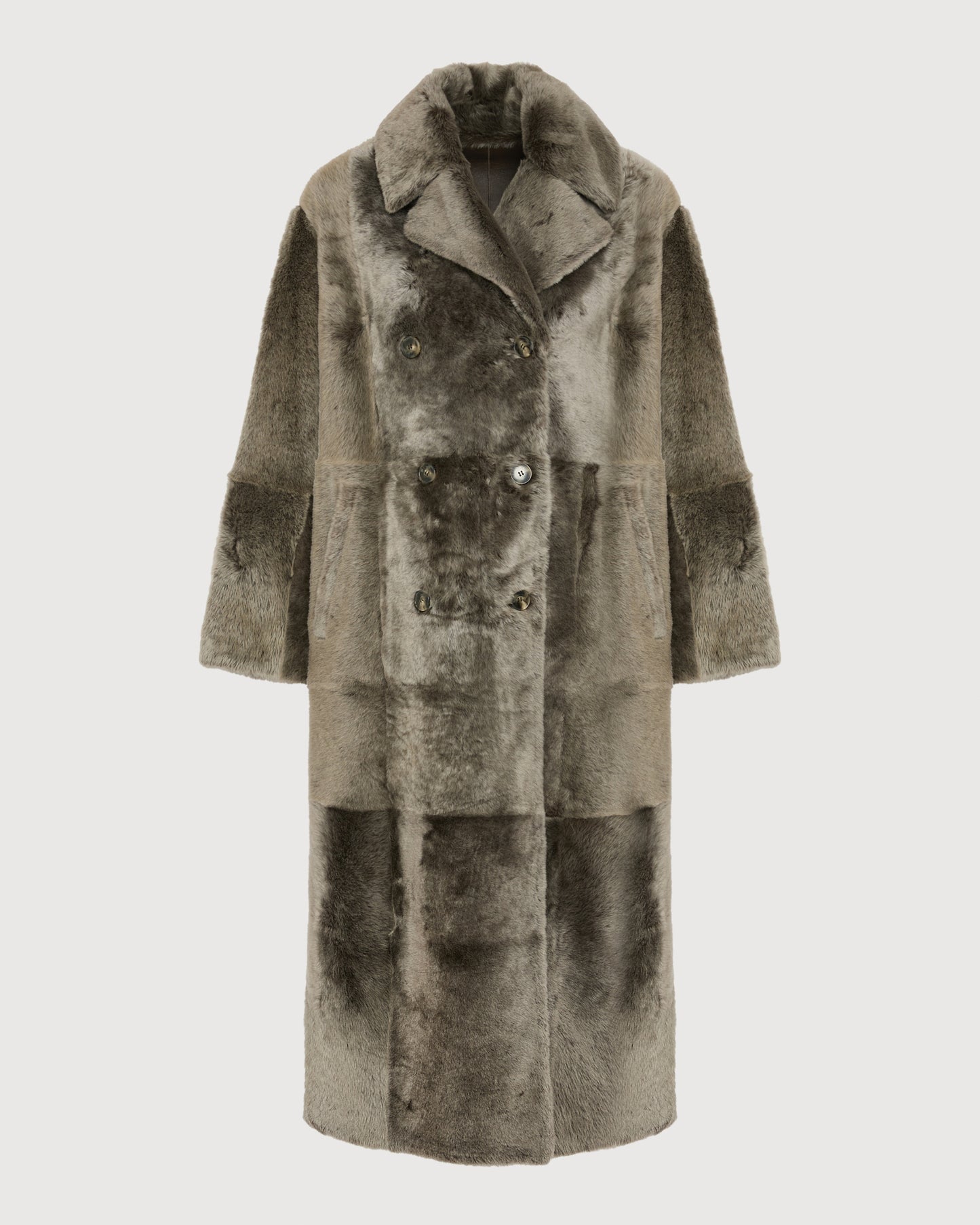 Manteau long à double boutonnage en peau lainée