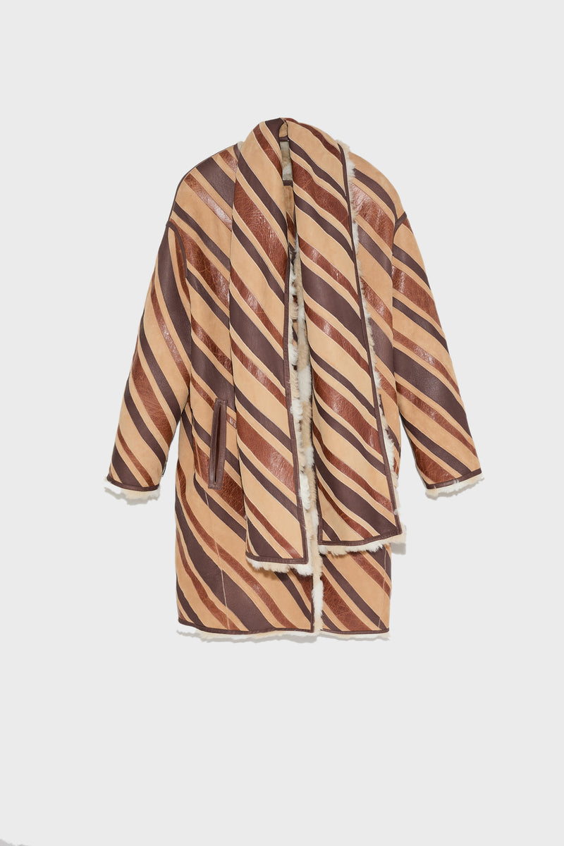 Manteau long en mérinos bouclé et peau lainée