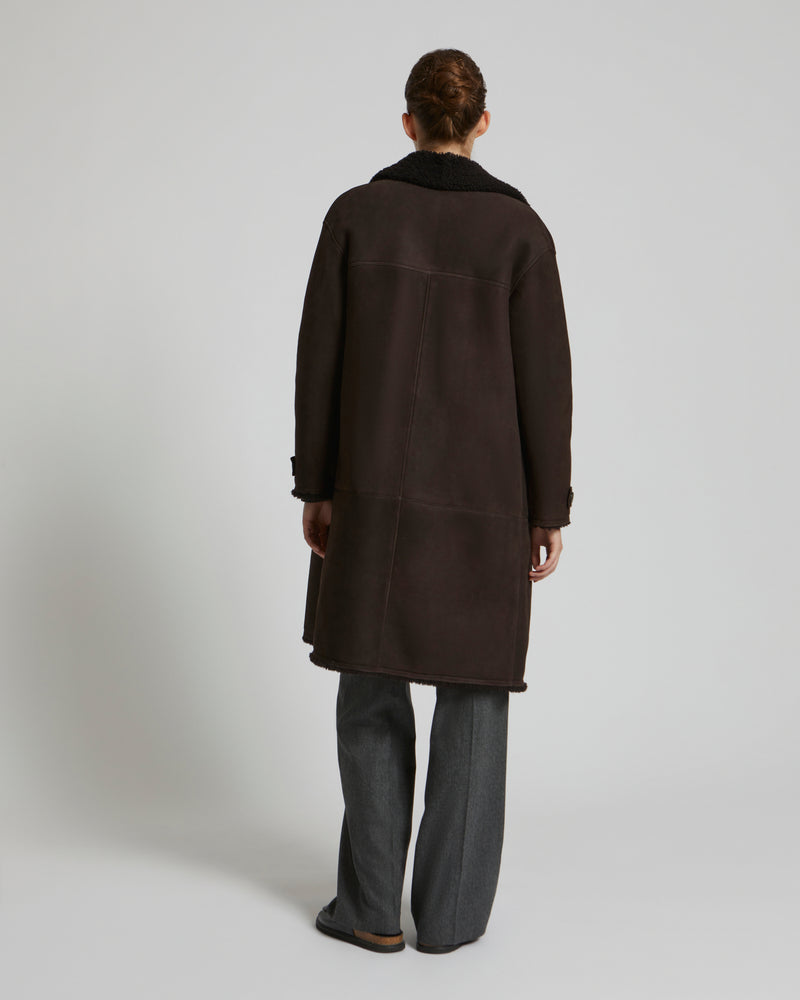 Manteau long à double boutonnage en agneau mérinos