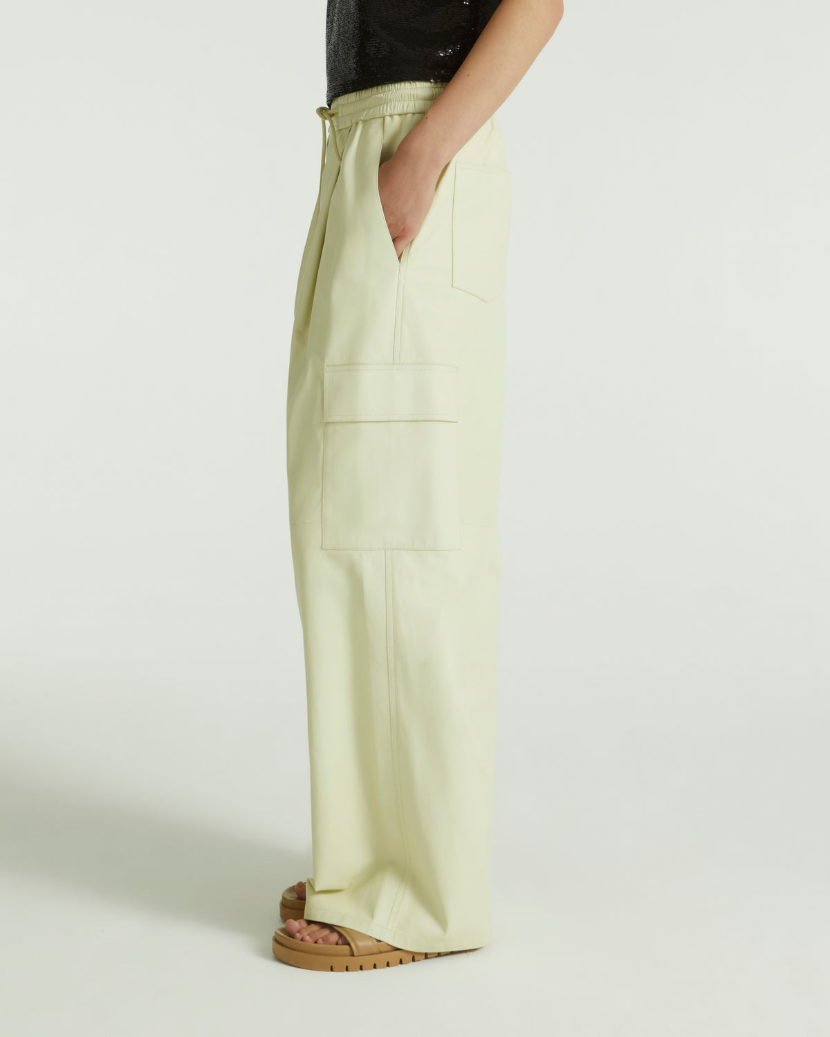 Pantalon cargo en cuir d’agneau