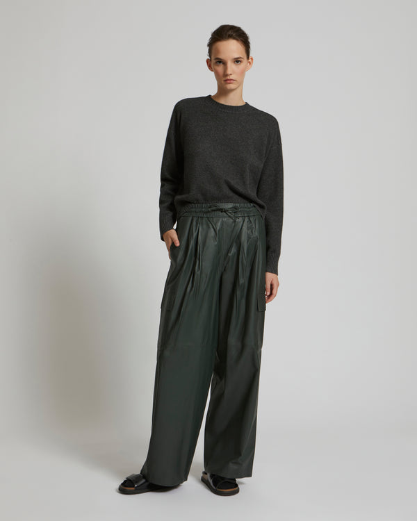 Cargo trousers in lamb leather