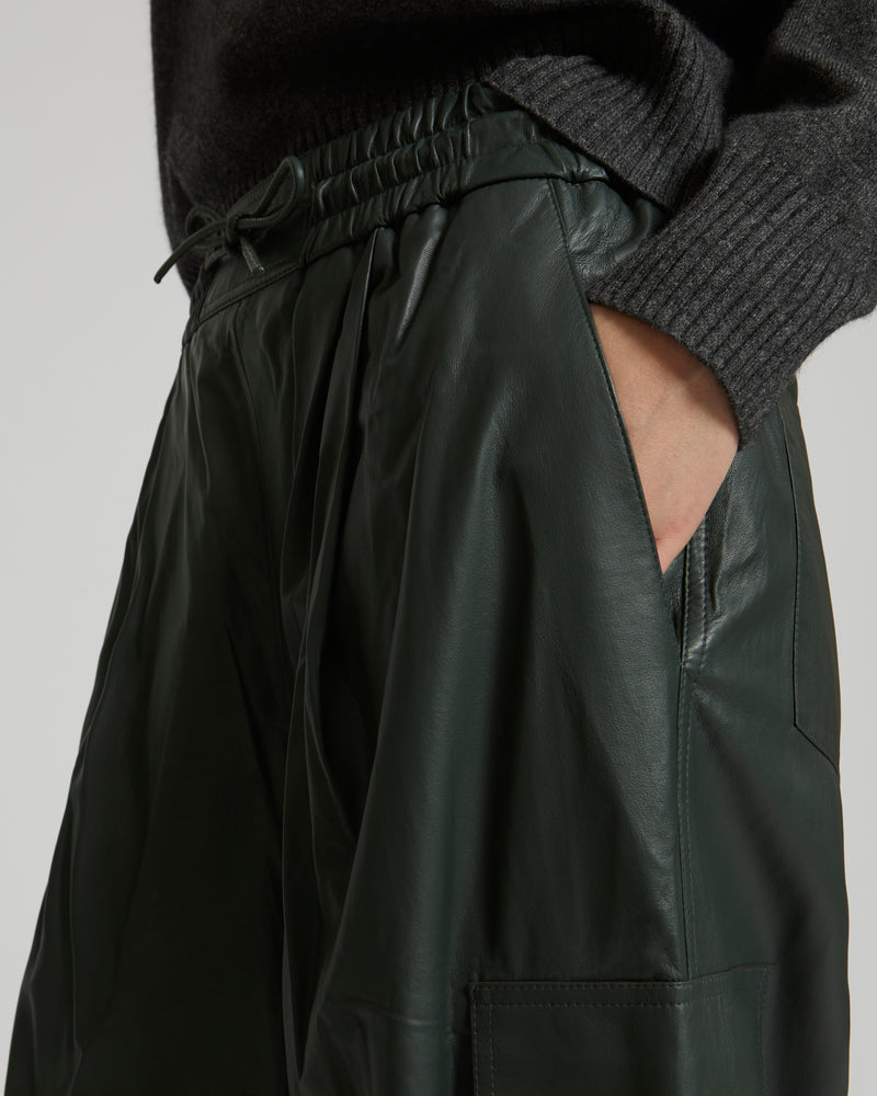 Cargo trousers in lamb leather