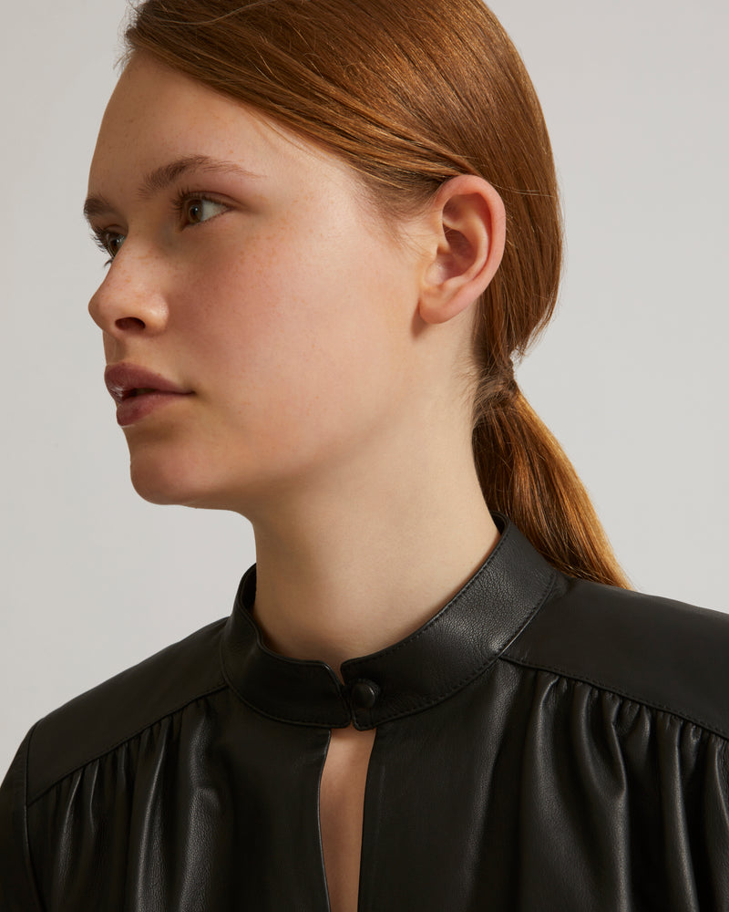 Robe longue en cuir d’agneau