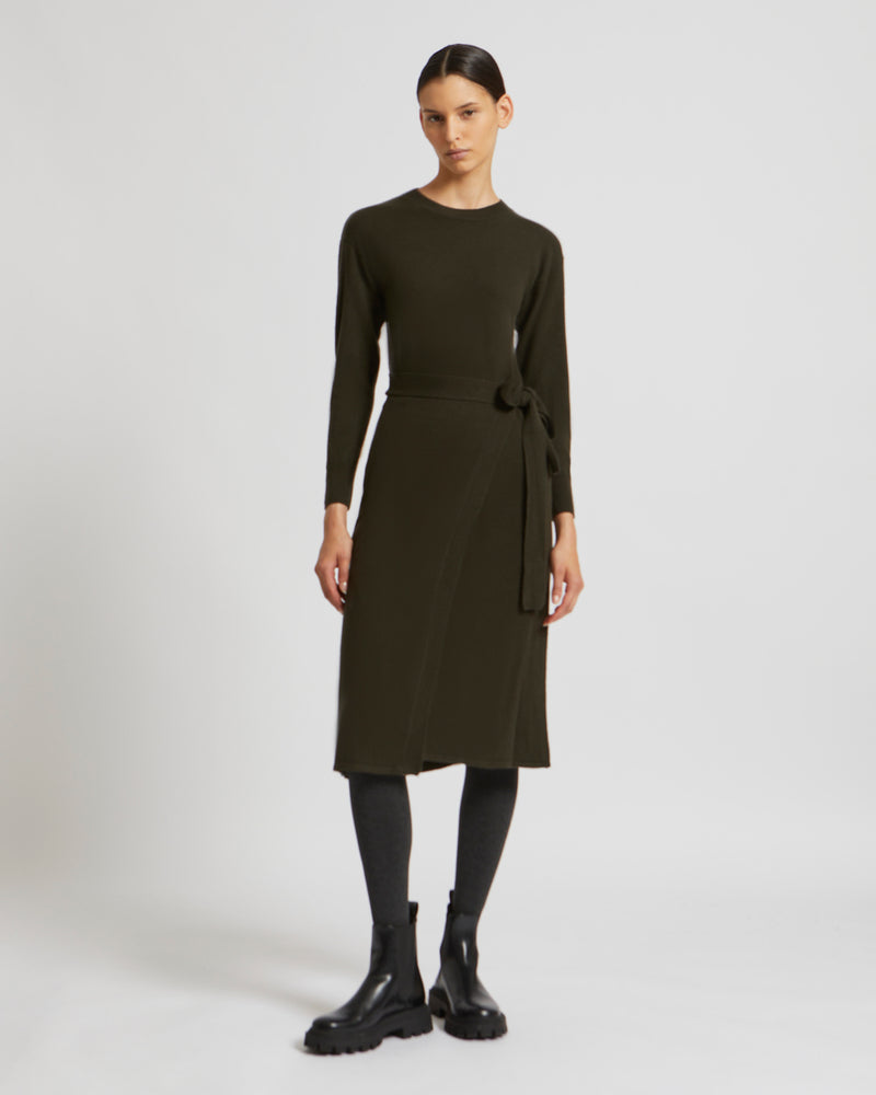 Robe ceinturée en maille