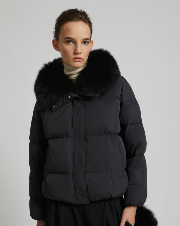 Doudoune en tissu technique imperméable et col en renard