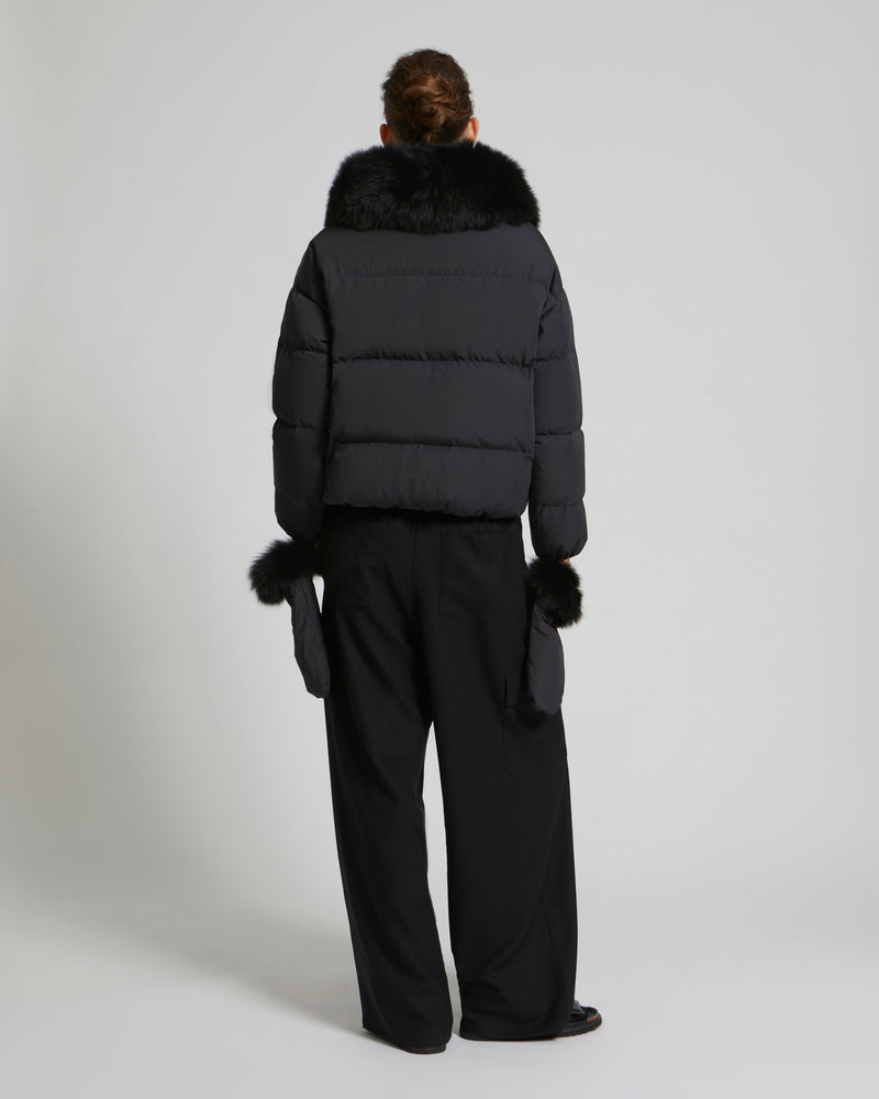 Doudoune en tissu technique imperméable et col en renard