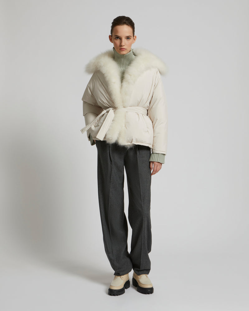 Doudoune oversize en tissu technique imperméable et agneau à poils longs