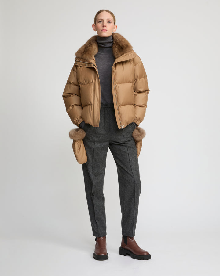 Doudoune courte en tissu flanelle Loro Piana avec col en fourrure de zibeline