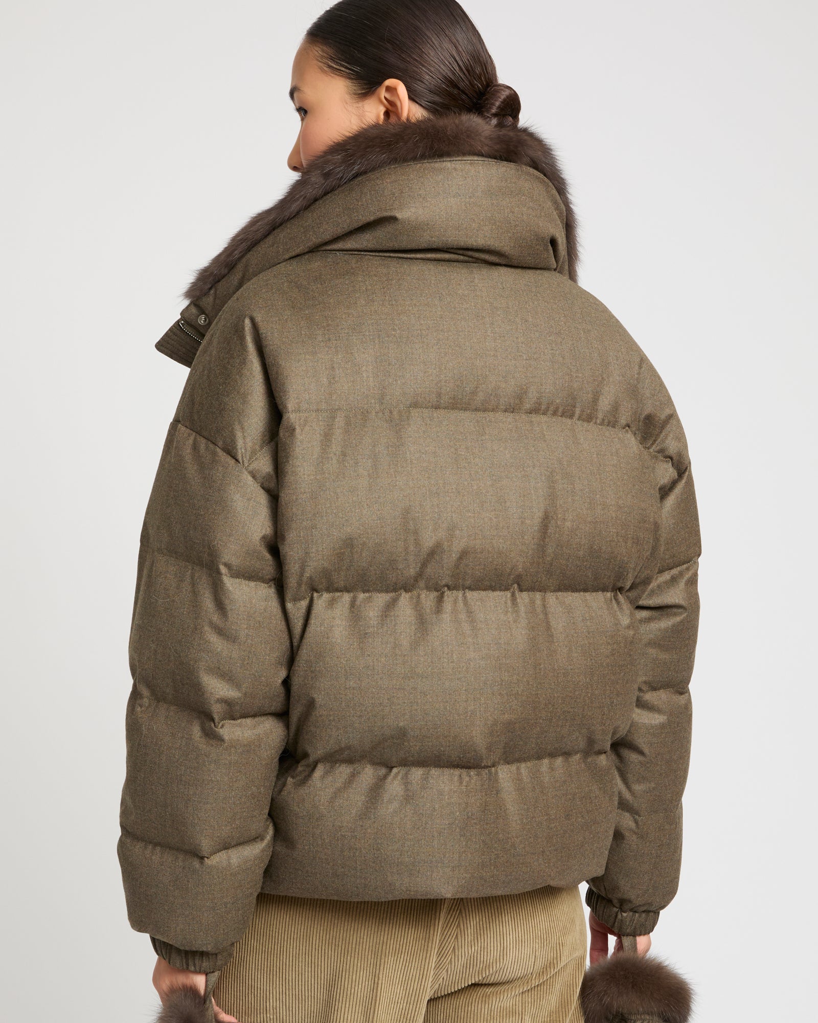 DUVETICA LORO PIANA　ダウンジャケット　52　カーキ　フード DUVETICA LORO PIANA ダウンジャケット 52 カーキ フード 【公式通販】
