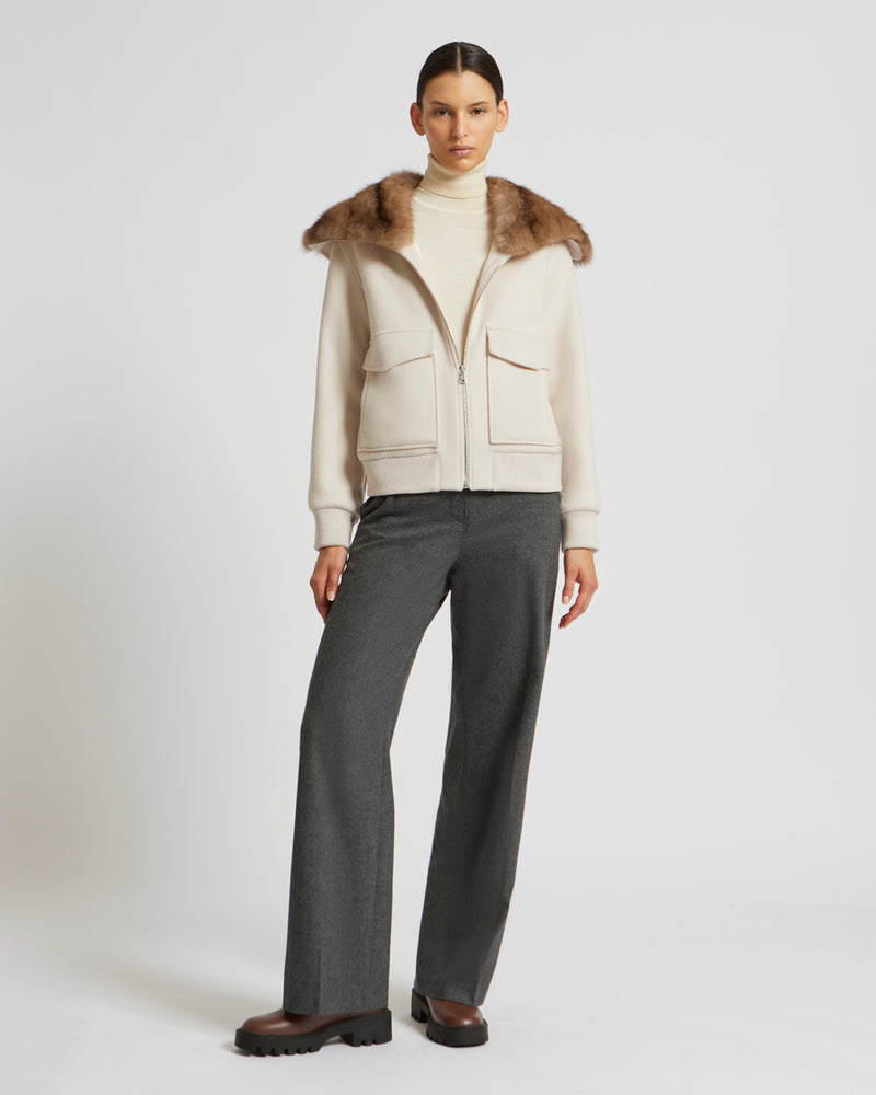Blouson en lainage cachemire et col en zibeline