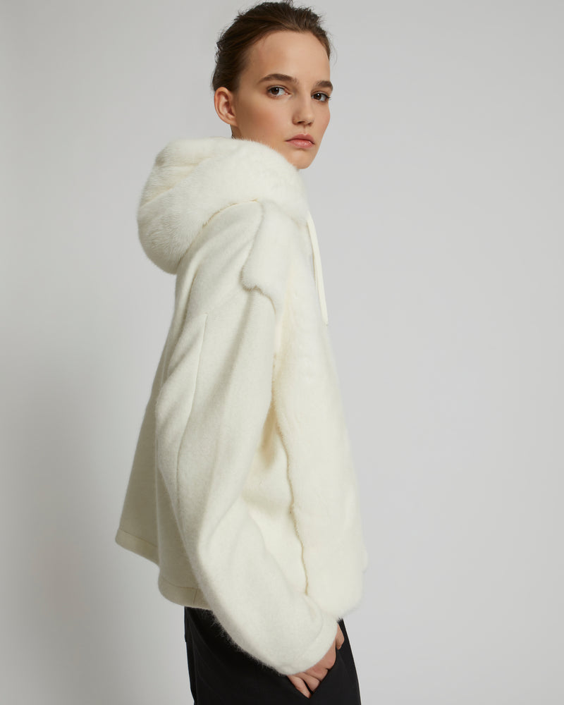 Veste à capuche en maille et vison