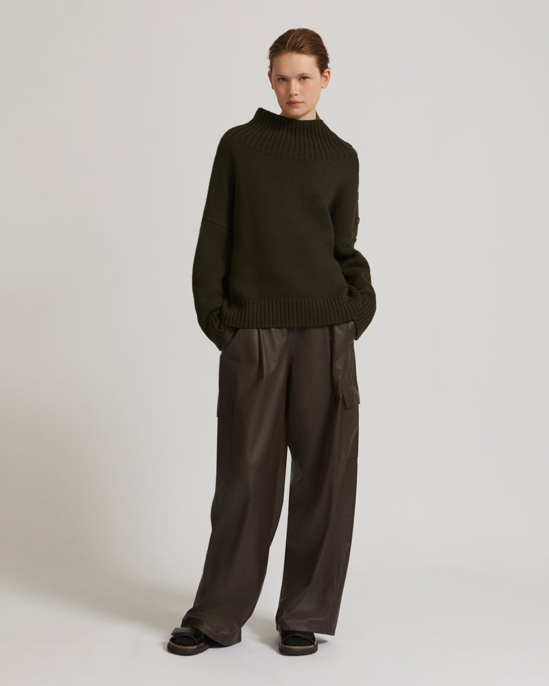 Cargo trousers in lamb leather