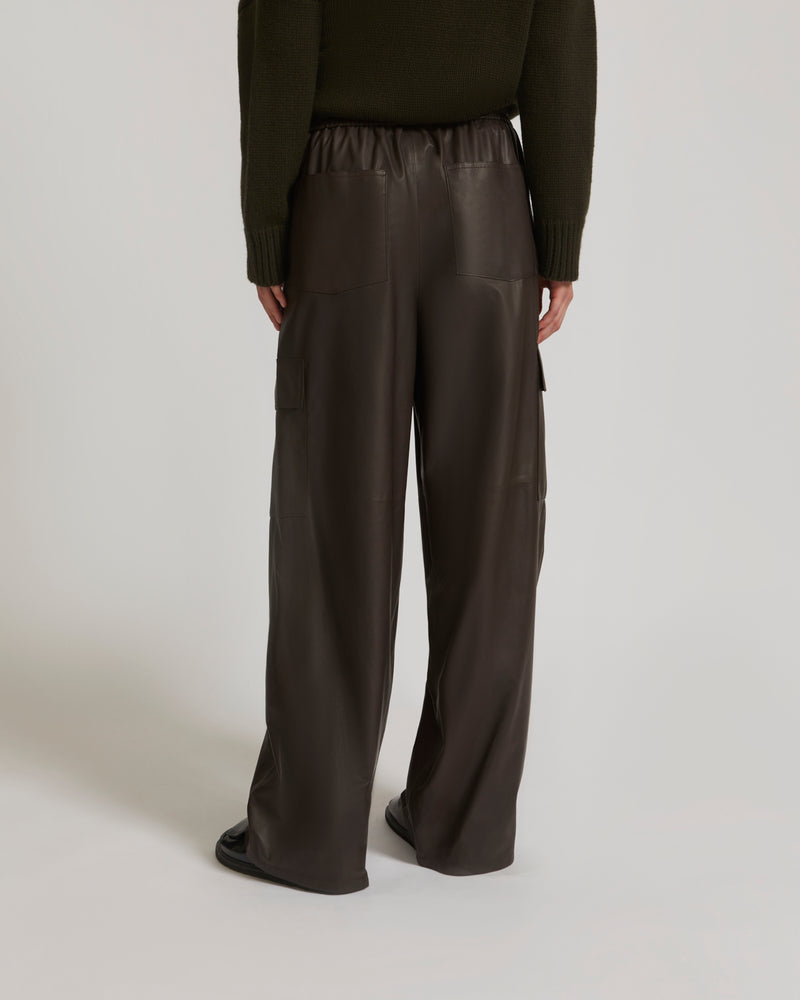 Cargo trousers in lamb leather