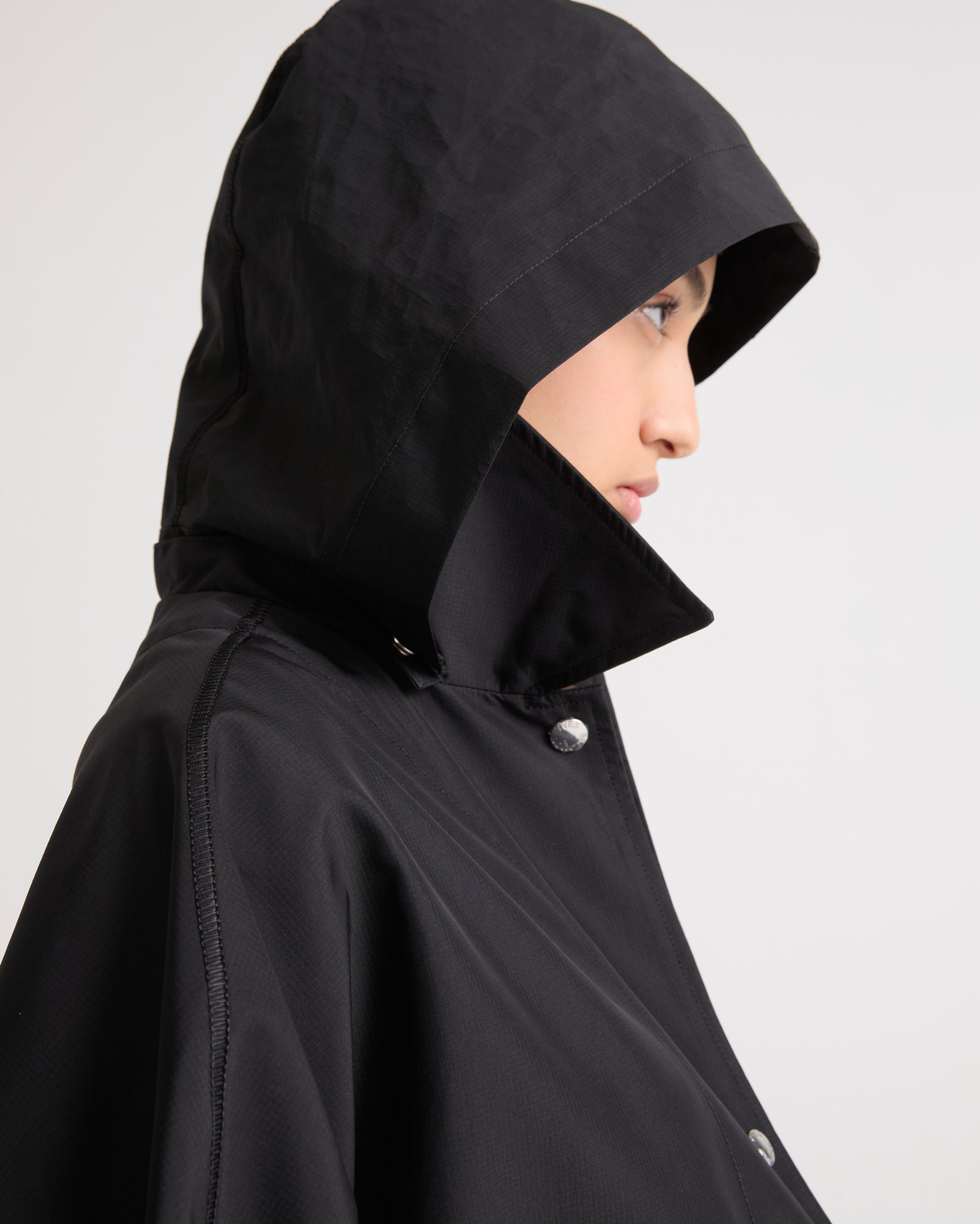 Ventes privées - manteau-tissu-technique-envers-capuche-silver-black-silver-25efc01411k57wb3156 -Yves Salomon