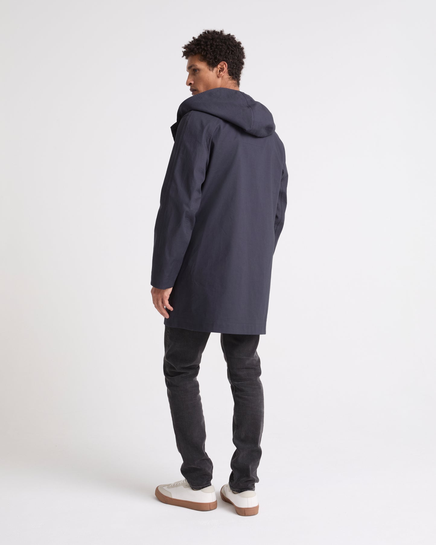 Manteau à capuche en coton double face déperlant et détails cuir