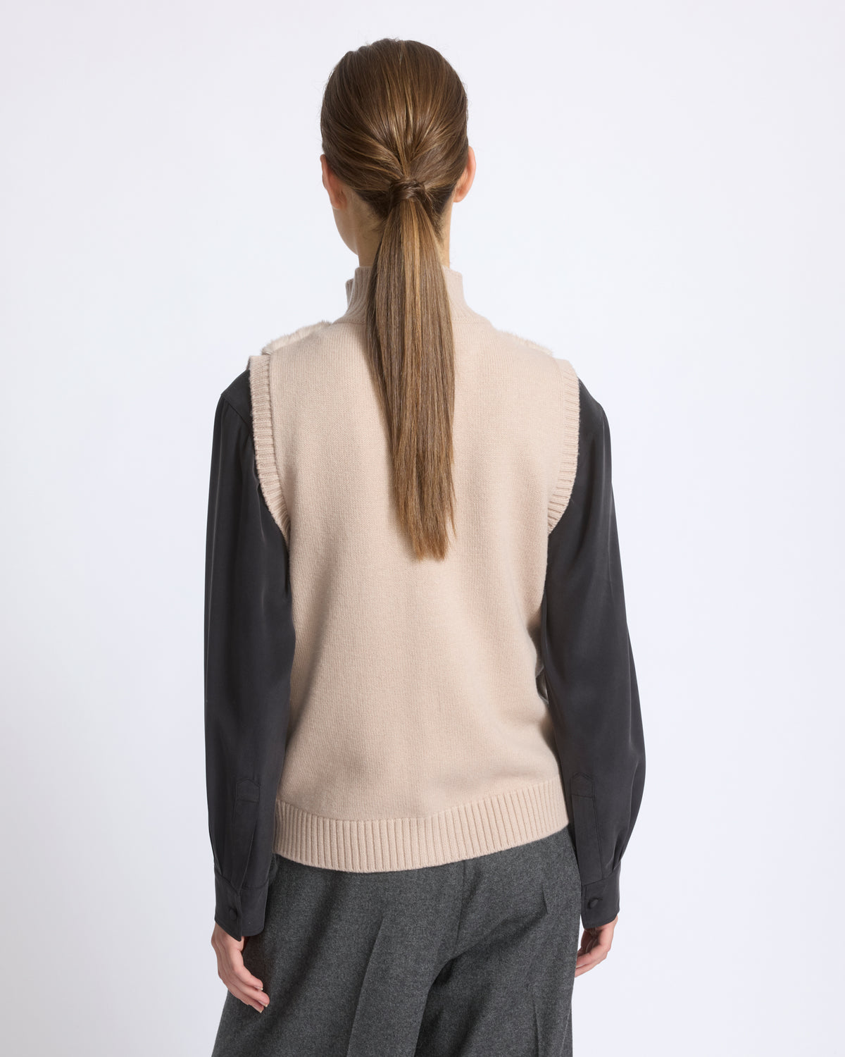 Gilet court en maille mérinos et fourrure de vison - Yves Salomon - Nouvelle collection Automne Hiver