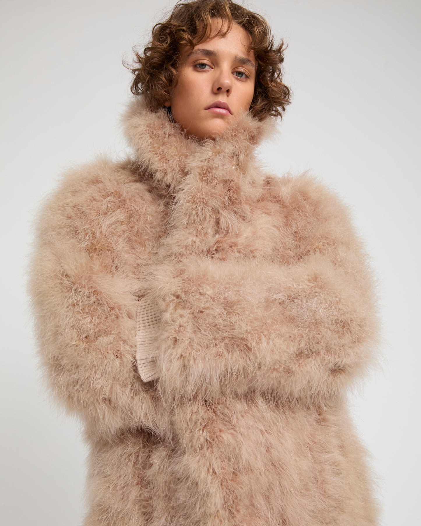 Manteau col châle en plumes