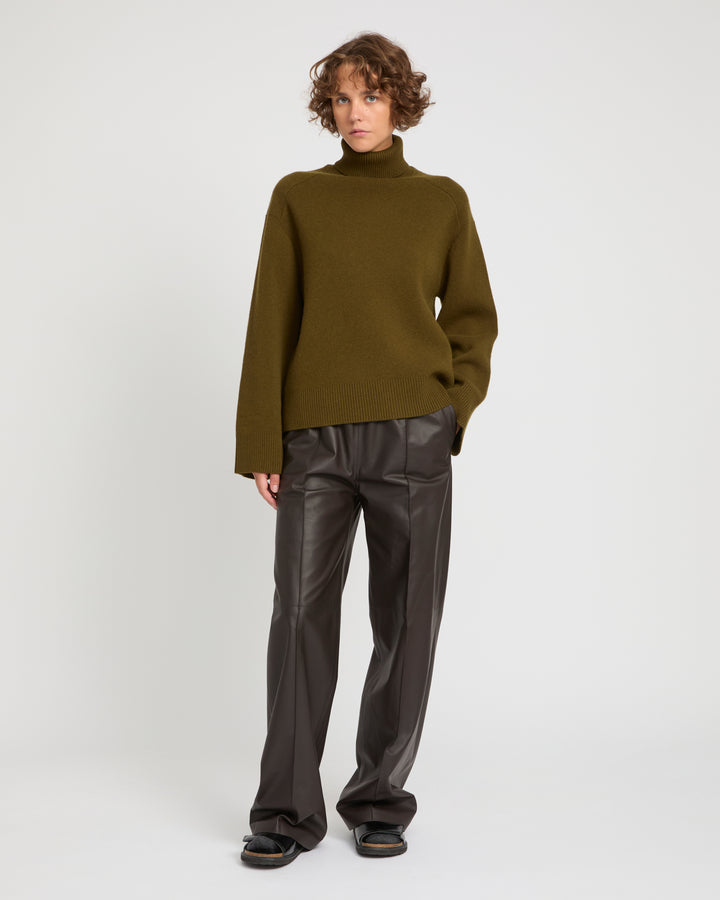 Fine lamb leather loose trousers