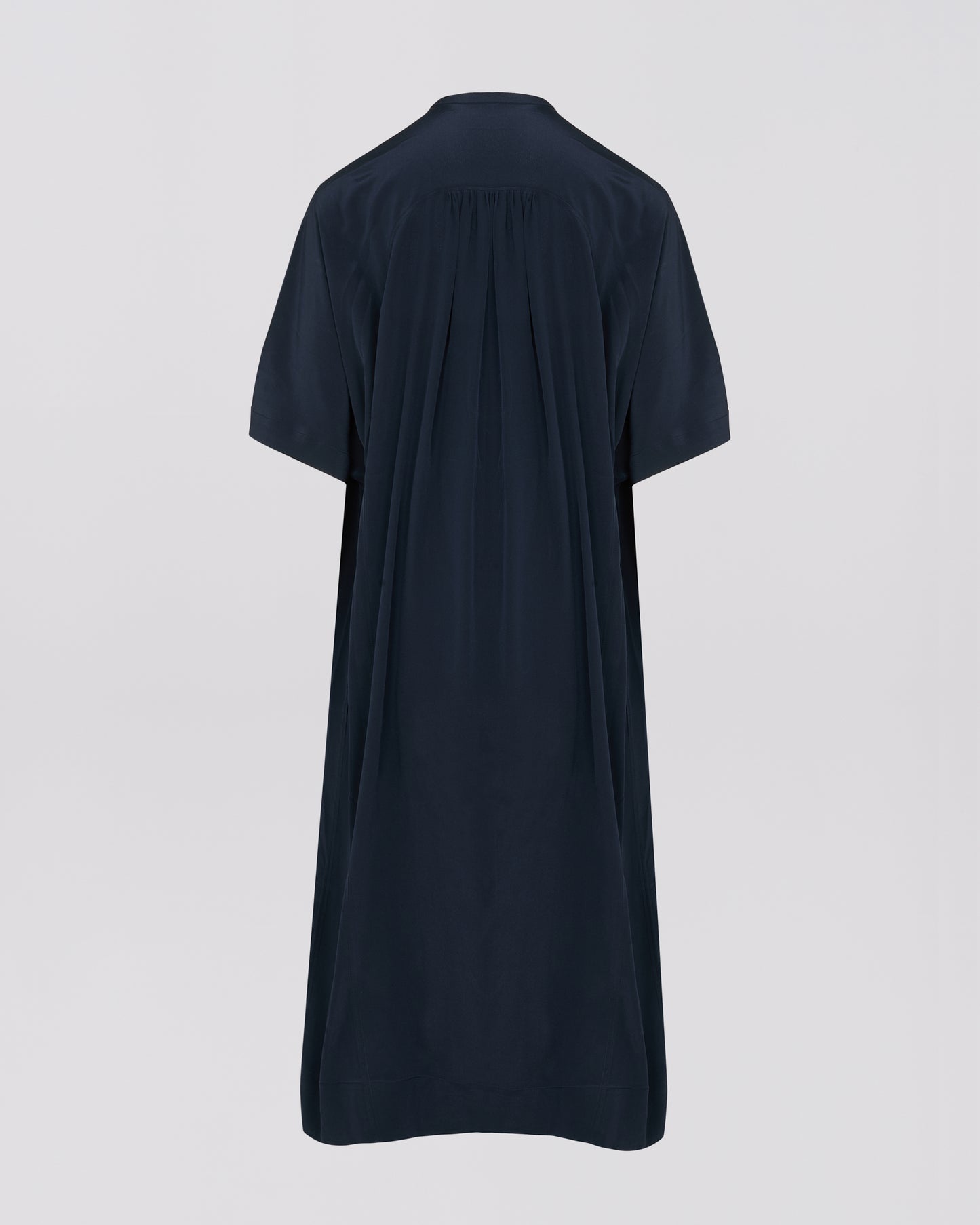 Robe kaftan en crêpe de soie légère