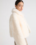 Veste courte en agneau cachemire frisé
