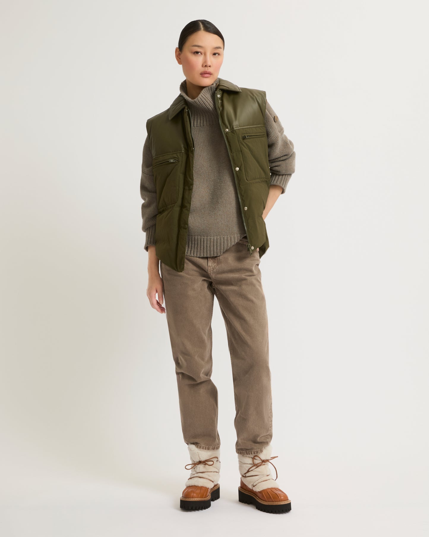 Soldes d'hiver  - Yves Salomon -Gilet doudoune en mix cuir et tissu technique