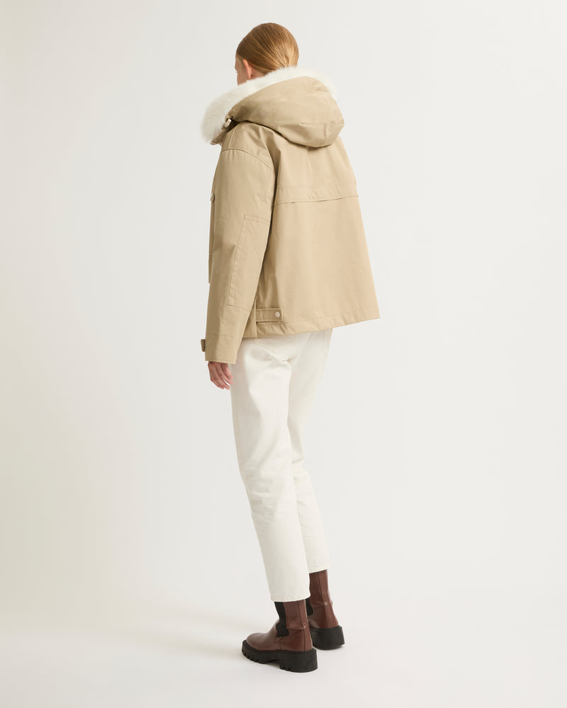 Parka courte en coton mélangé imperméable avec fourrure de renard et lapin