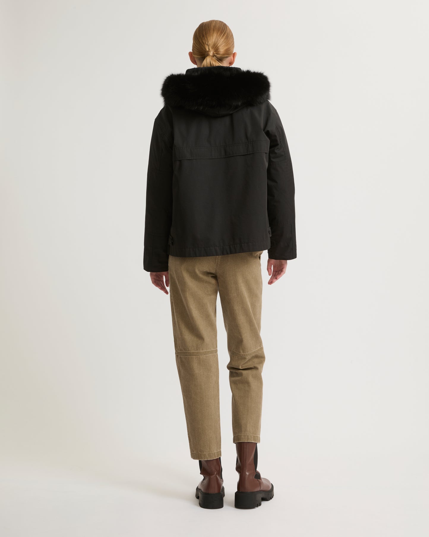 Parka courte en coton mélangé imperméable avec fourrure de renard et lapin