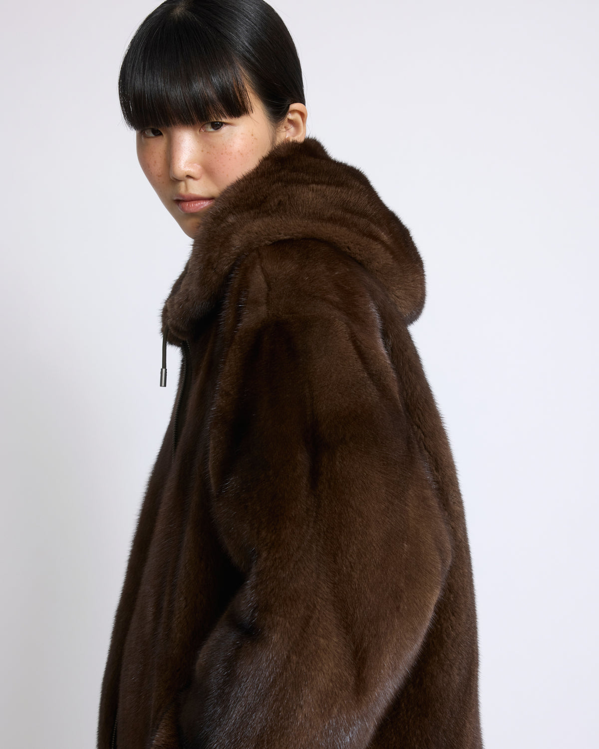 Sweat à capuche en tissu technique réversible avec fourrure de vison - Yves Salomon - Nouvelle collection Automne Hiver