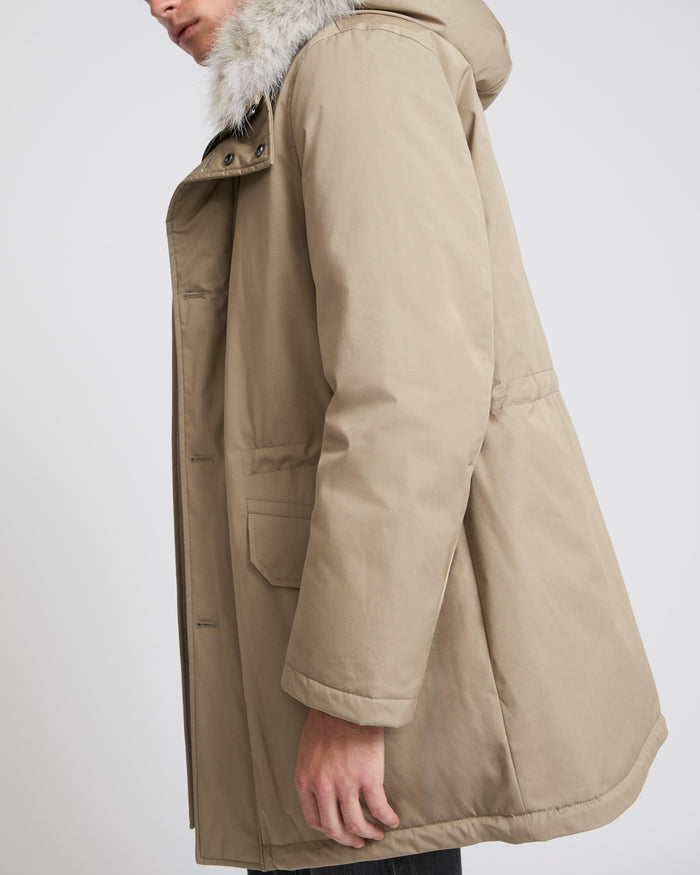 yves salomon Parka iconique en coton mélangé imperméable et fourrure de coyote