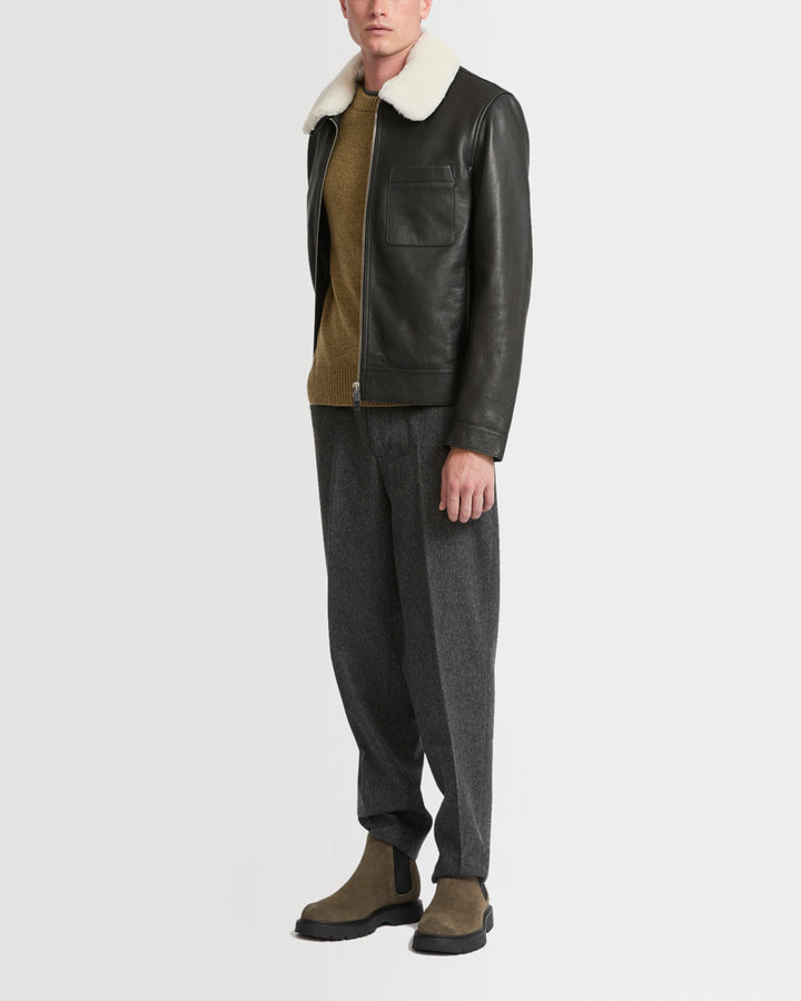 Veste en cuir avec col en peau lainée