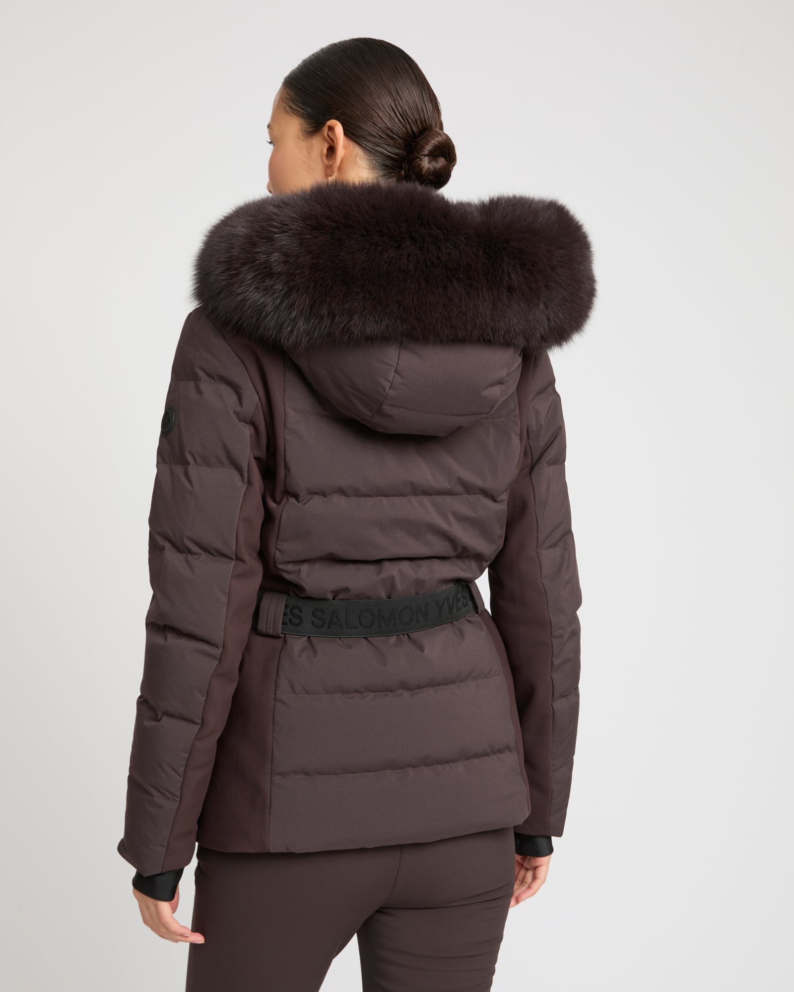veste-skiwear-ceinturee-en-mix-de-tissus-garniture-renard-pine-cone-25wkv01564t20ga2213 -Yves Salomon