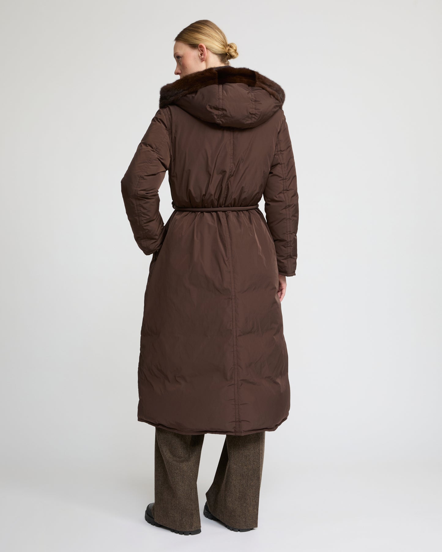 Manteau doudoune longue en tissu technique et fourrure de vison