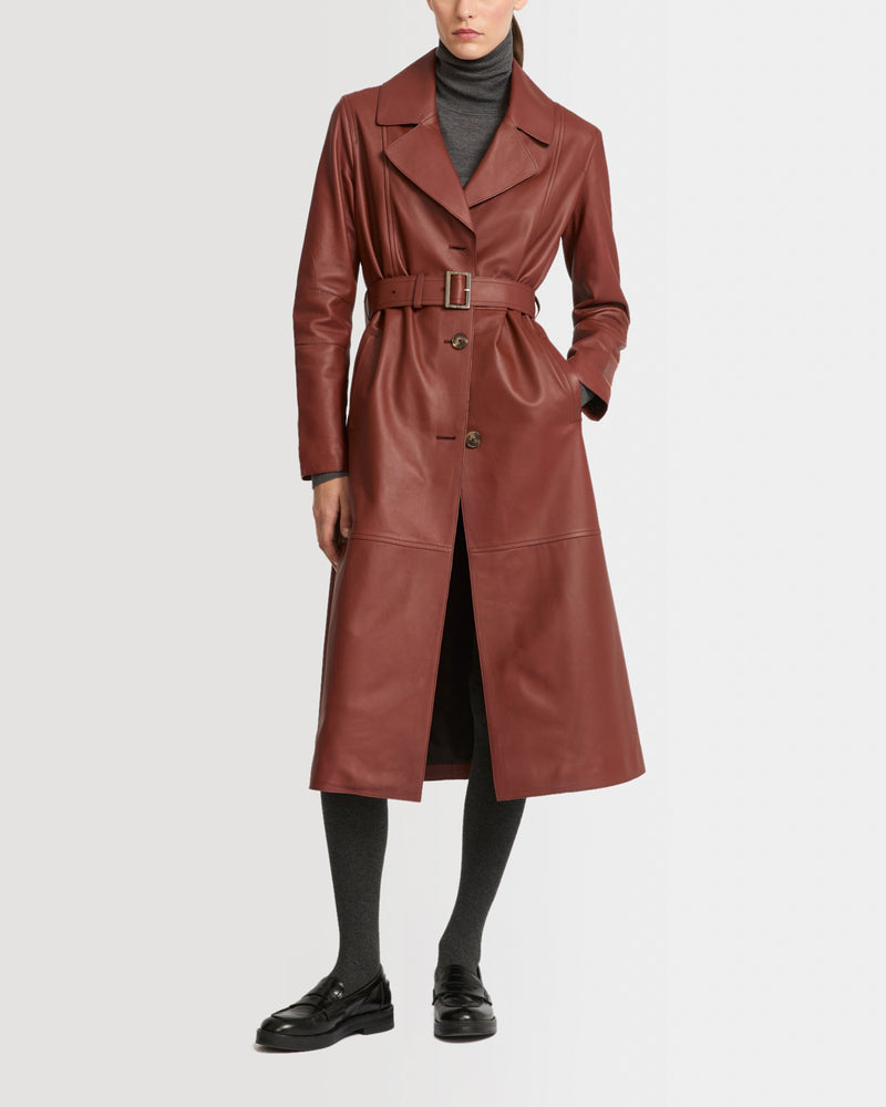 Trench long silhouetté en cuir d'agneau