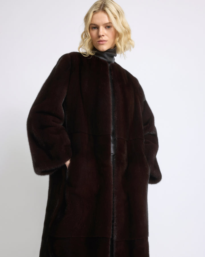 Manteau long ceinturé en fourrure de vison long poil - Yves Salomon - Nouvelle collection Automne Hiver