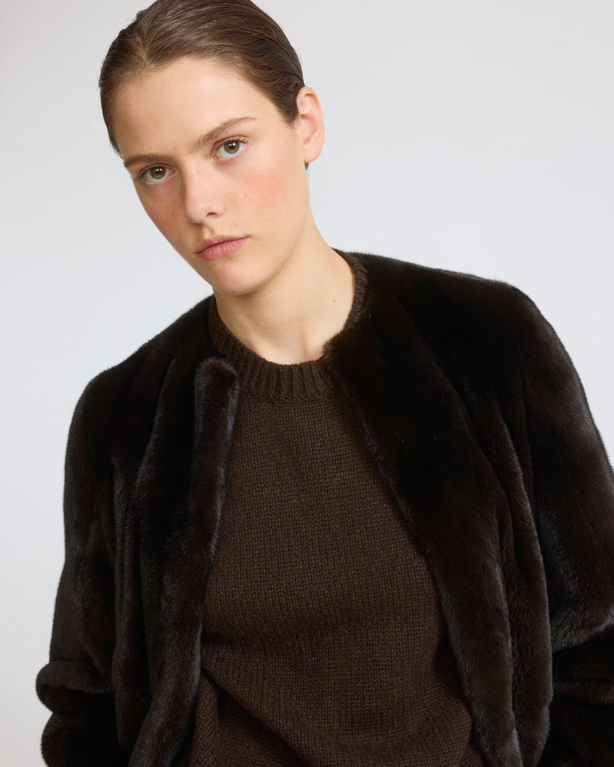 Manteau long ceinturé en fourrure de vison long poil - Yves Salomon - Nouvelle collection Automne Hiver