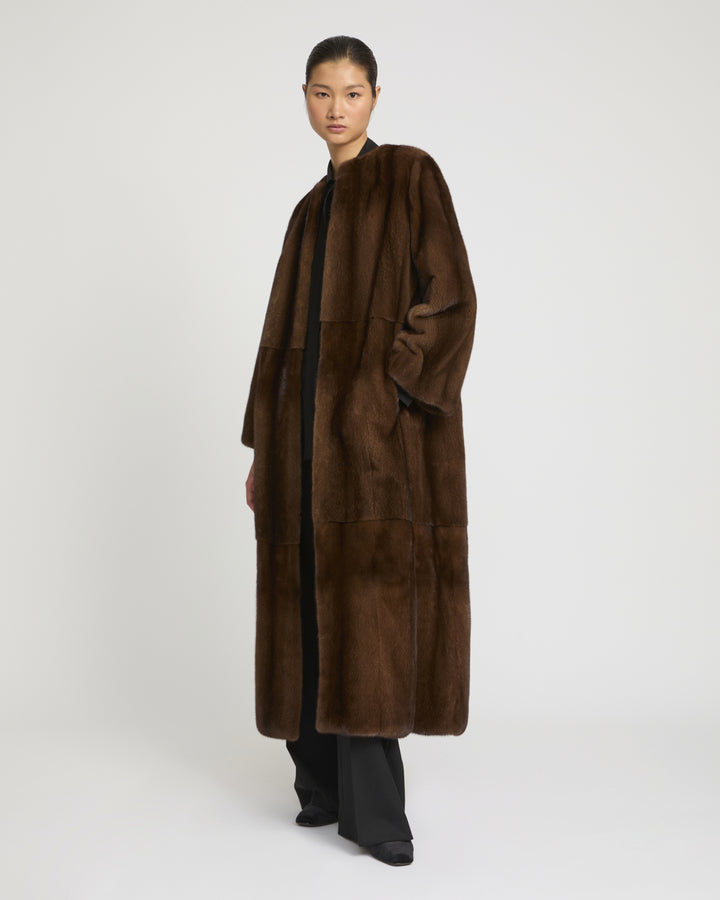 Maxi manteau ceinturé en fourrure de vison long poil
