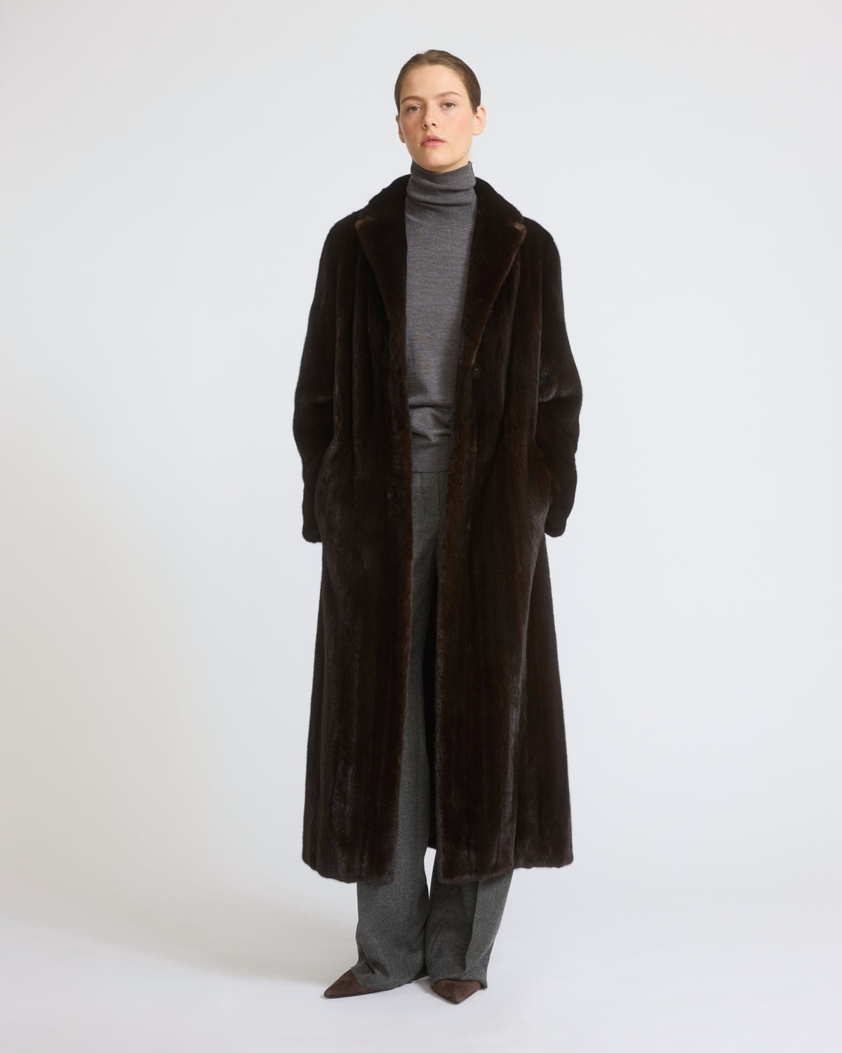 Manteau long en fourrure de vison long poil - Yves Salomon - Nouvelle collection Automne Hiver