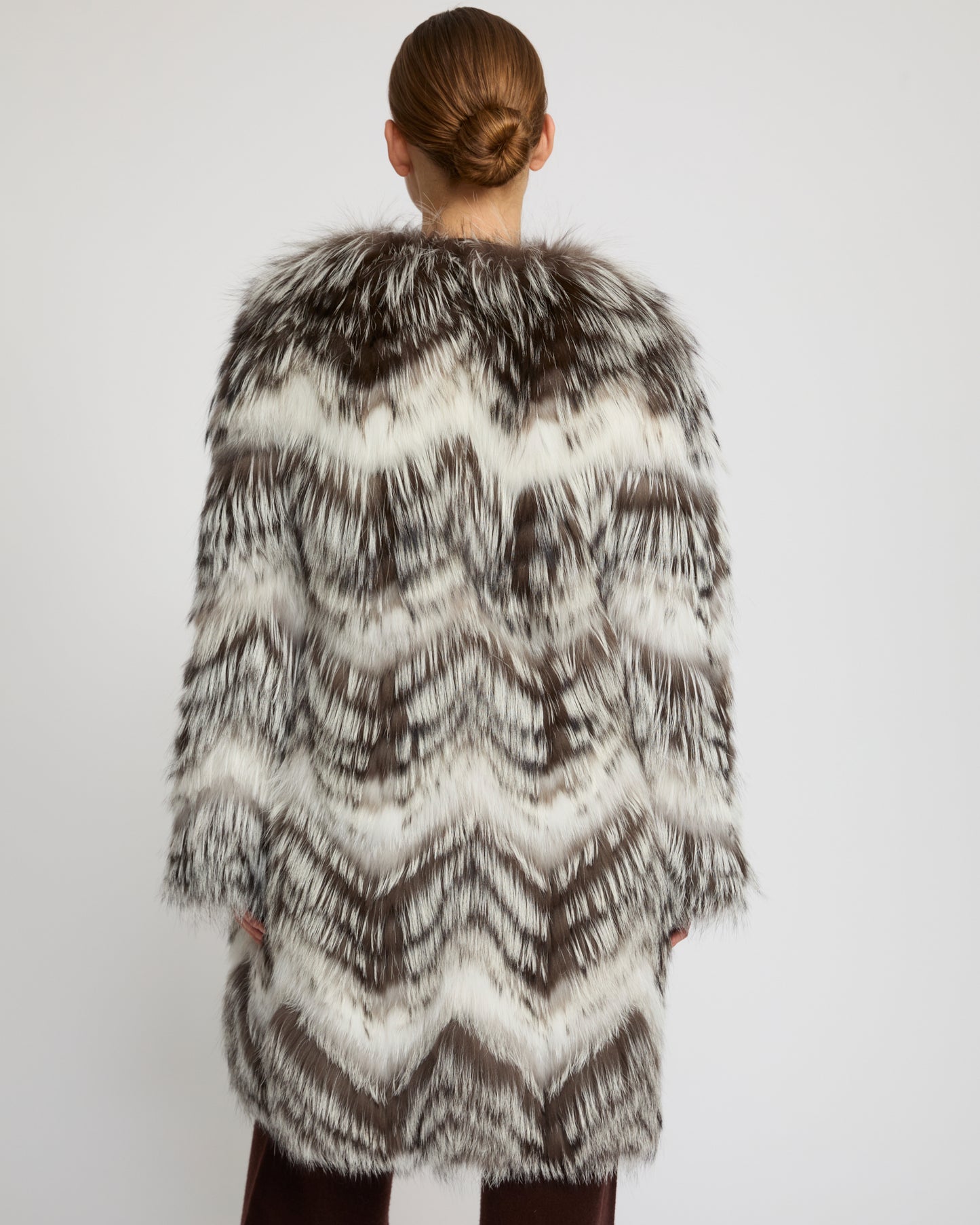Manteau ceinturé en maille mérinos et fourrure de renard