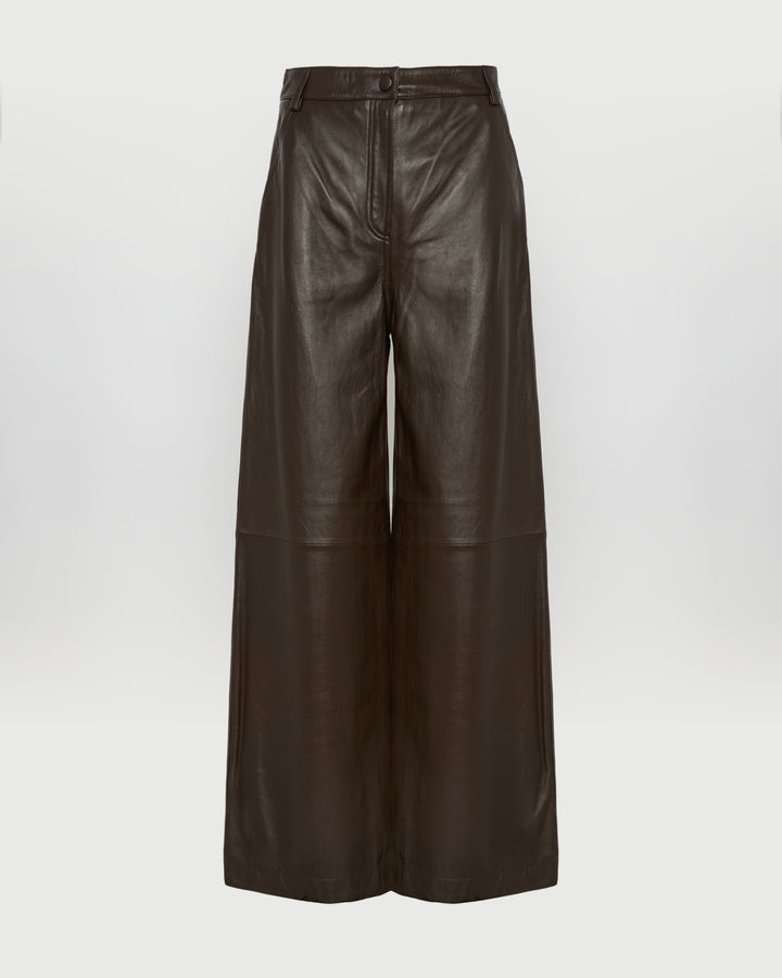 Straight trousers in lamb leather