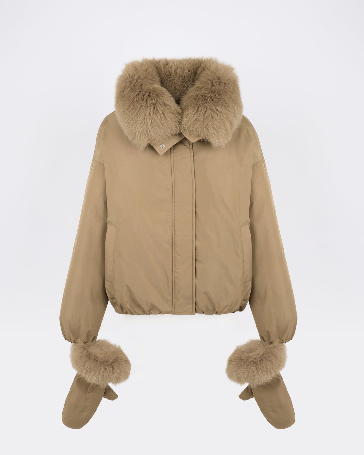 Doudoune courte en tissu technique et col amovible en fourrure de renard - Yves Salomon - Nouvelle collection Automne Hiver
