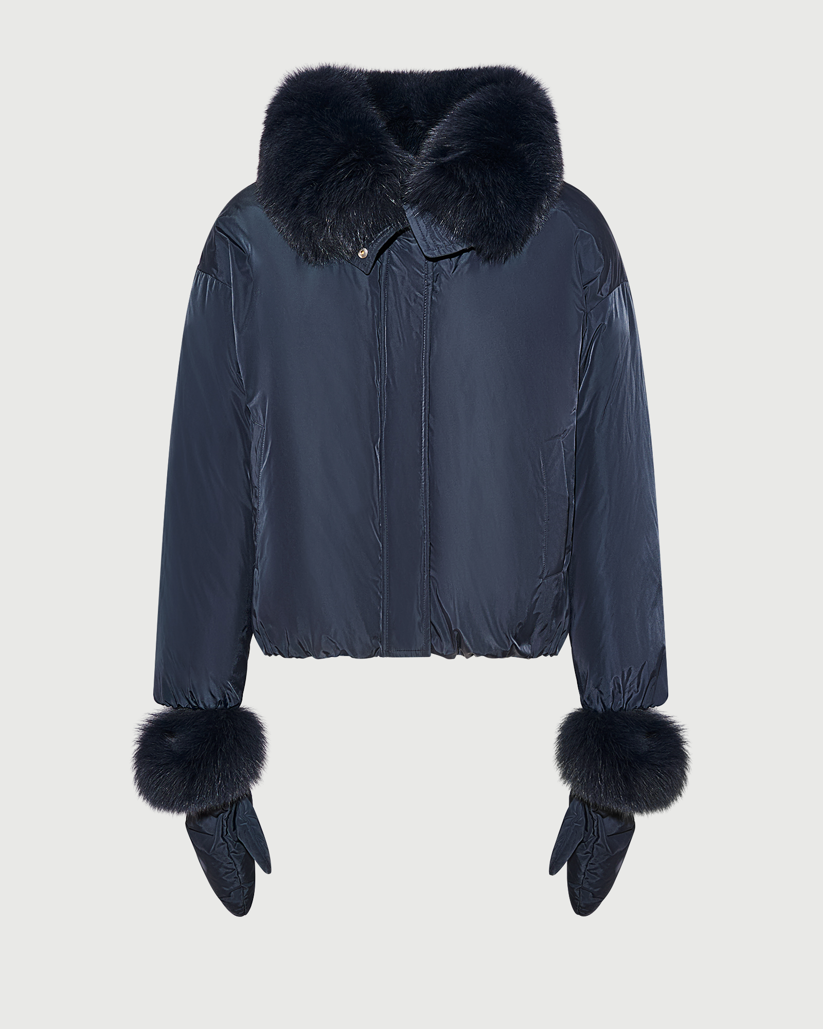 Doudoune courte en tissu technique et col amovible en fourrure de renard- Yves Salomon - Nouvelle collection Automne Hiver